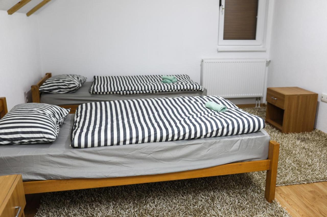 Soba Konak 2 Jajce Bagian luar foto